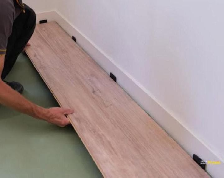 1ste rij wordt geplaatst Vloer-gigant